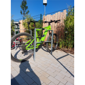 Lean-on hoop of flat bar steel | 50 x 12 mm | with cross bar | total width: 1000 mm | hot-dip galvanized and coated DB 703